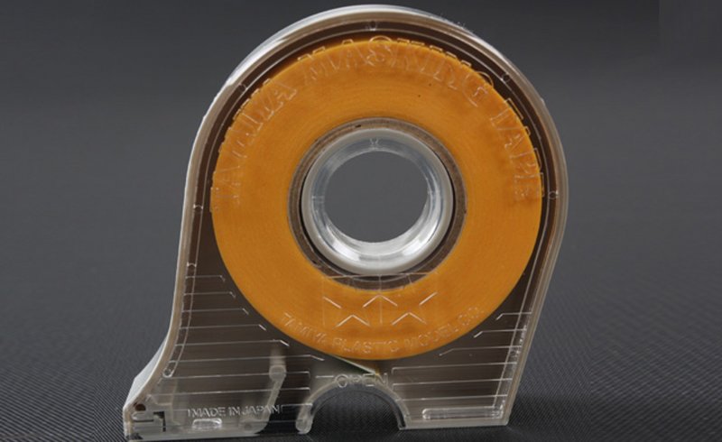 [87031] Tamiya Masking Tape & Dispenser 10mm